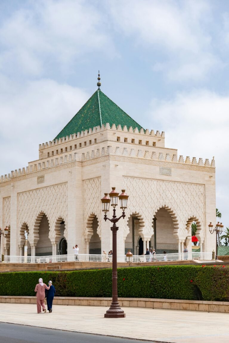 Tours de Varios Días por Marruecos Moroccan city and desert scenery on the 8-day Casablanca Grand Tour of Morocco
