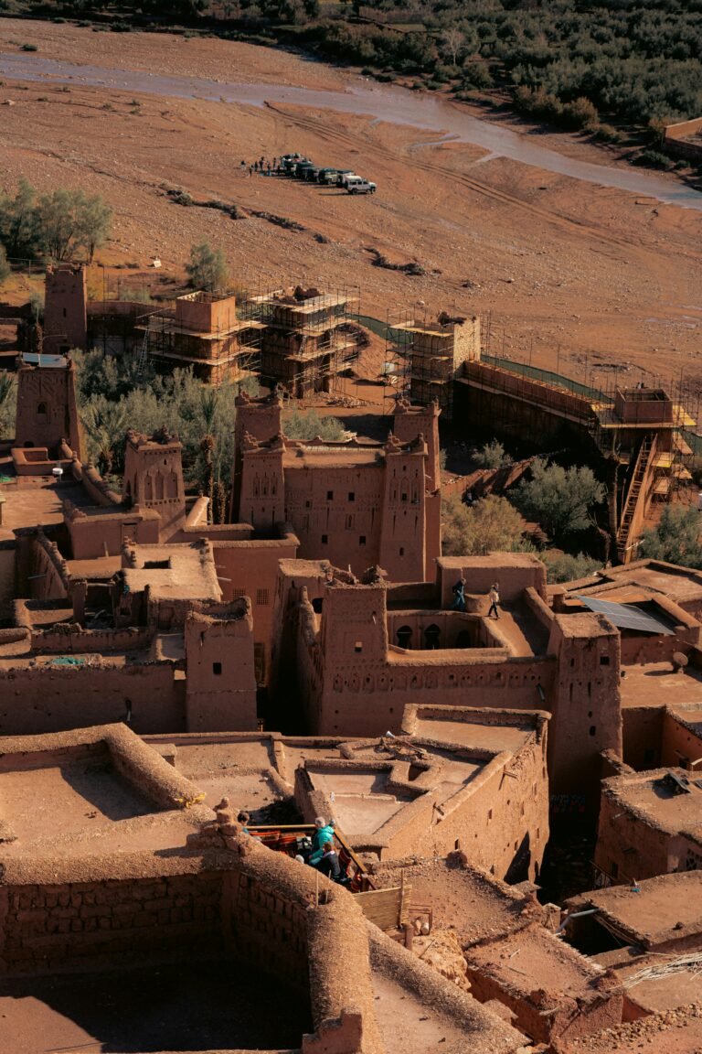 Tours de Varios Días por Marruecos Morocco desert and Atlantic coast scenery on the 9-day private tour from Casablanca