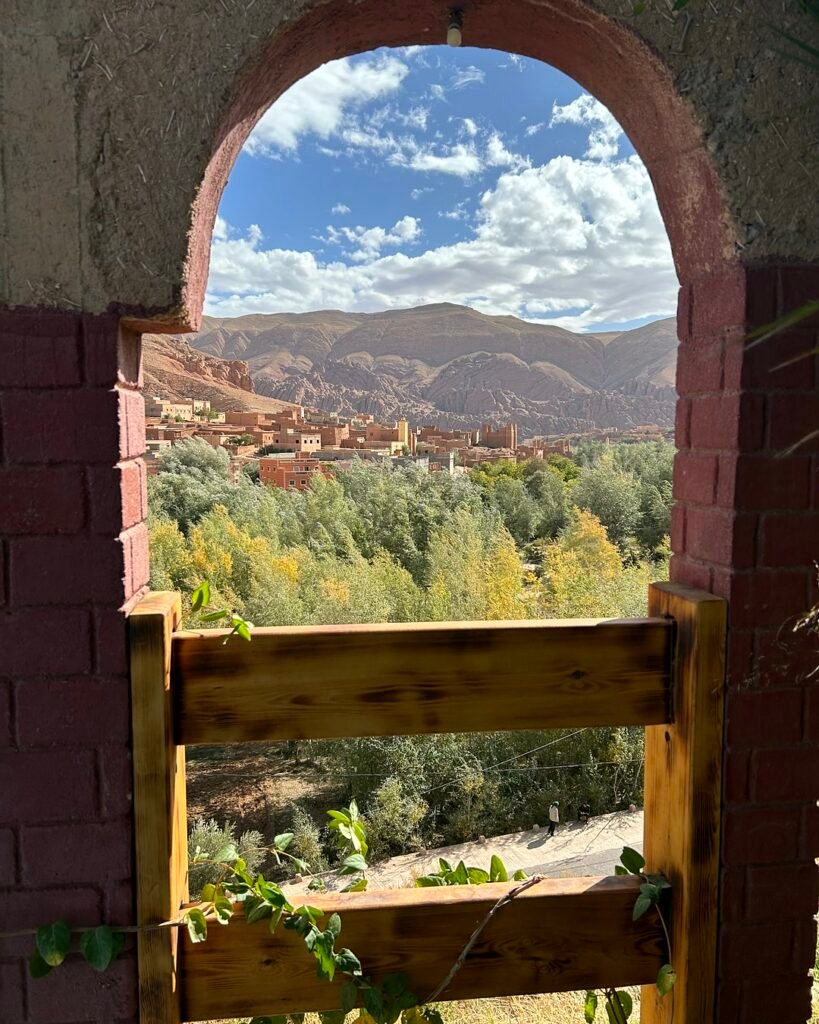 El Valle del Dades con sus formaciones rocosas y campos verdes