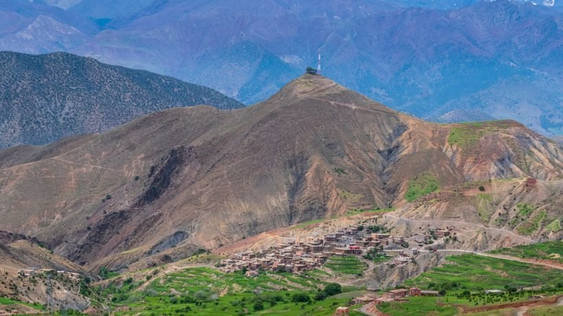 Red rock desert terrain on the Morocco Experience Tour route